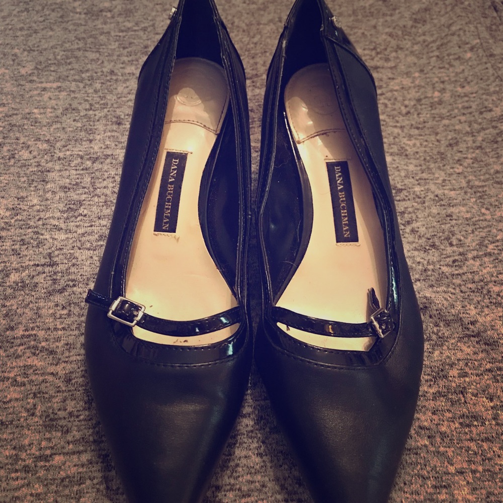 Pointed toe kitten heels